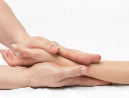 Антивозрастной массаж рук